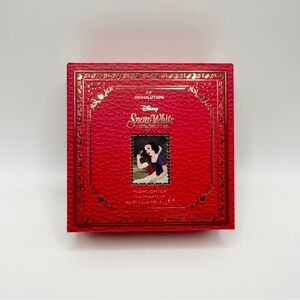 I Heart Revolution Snow White Highlighter